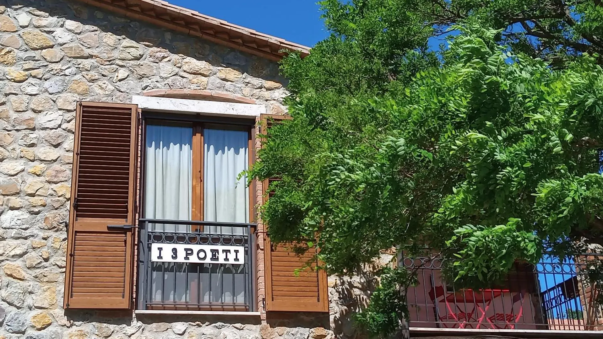 דירות סטורניה I Tre Poeti